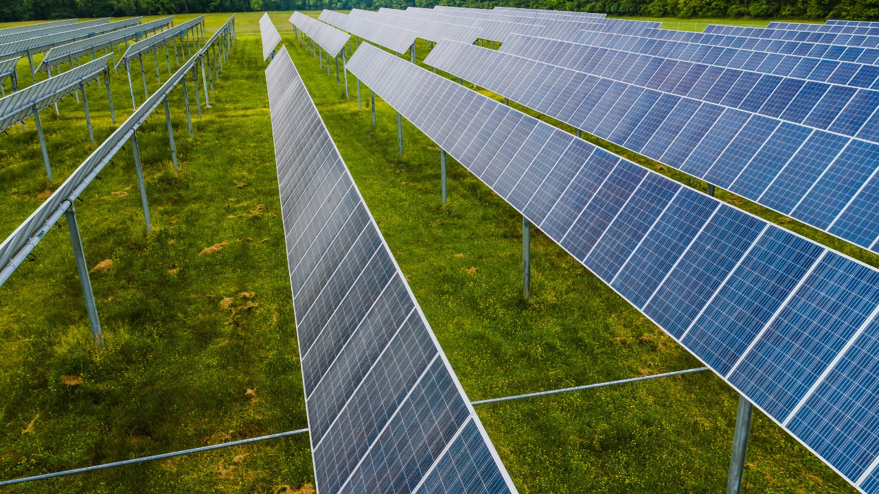 painéis solares na construção